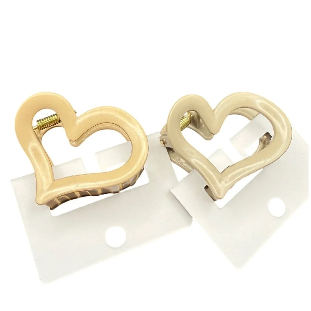 Set of 2 Heart Shaped Hair Claw Clips Neutral Beige‎ Cream Matte Glossy Finish